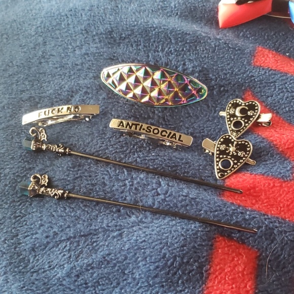 Hot Topic Accessories - Goth hair accessory bundle